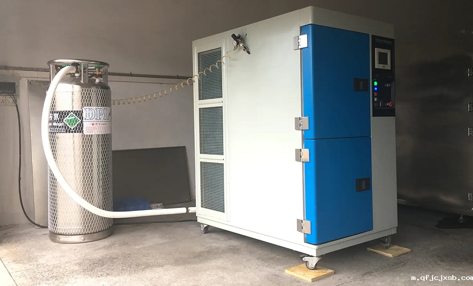 液氮高低温试验箱